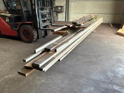 Overview picture of Lot of leftover planks Douglas