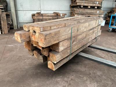 Overview picture of Beams in Teak wood (20x)