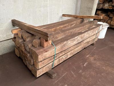 Overview picture of Beams in Teak wood (20x)