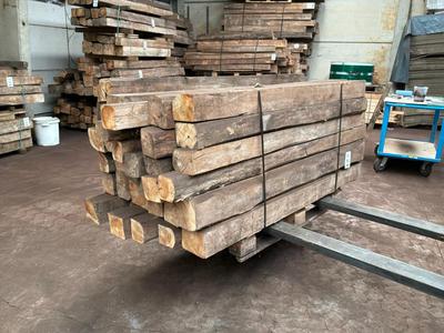 Overview picture of Beams in Teak wood (36x)