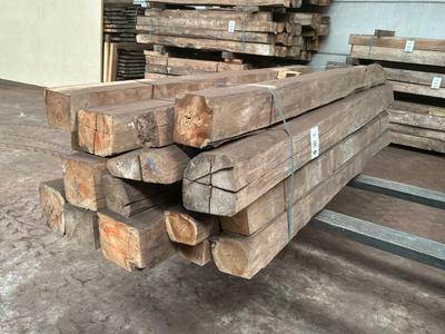 Overview picture of Beams in Teak wood (19x)