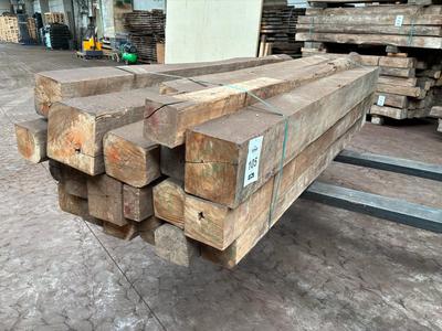 Overview picture of Beams in Teak wood (19x)
