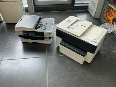 Immagine panoramica di Toshiba E-Studio 2050c printer (2x)