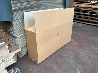 Overview picture of carton box packing