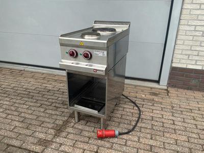 Overview picture of 2015 Diamond E277 Electric Stainless Steel Stove with 2 Round Hobs