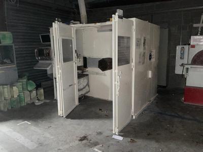 Overview picture of CNC milling machine