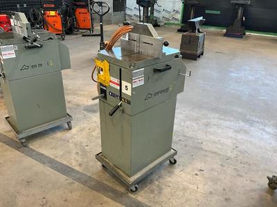 Overzichtsfoto van 2012 Emmegi MS300M Single head cutting saw