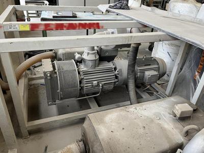 Overview picture of 2010 Busch R5 RA 0630 B 461 EEZZ Vacuum pump
