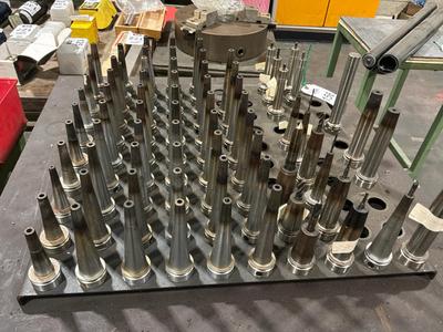 Overview picture of batch of various tool holders