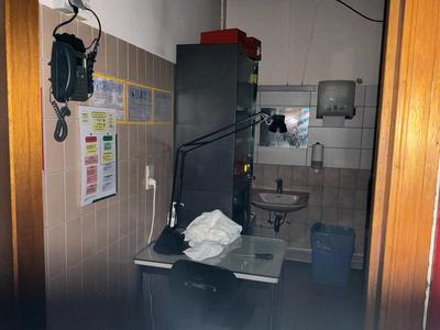 Overview picture of contents first aid room