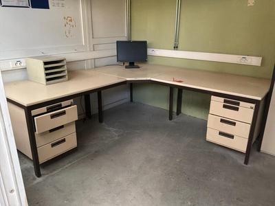 Overview picture of Desk table (2x)