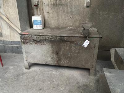 Overview picture of Sheet steel workbench