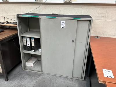 Overview picture of Workshop cabinet (2x)