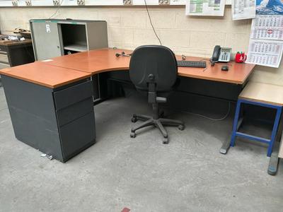 Overview picture of Desk