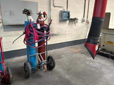 Overview picture of welding and cutting torch set