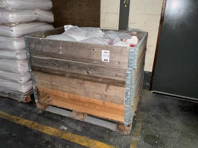 Overview picture of Esco batch of road salt