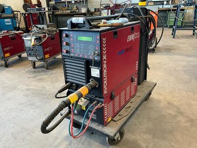 Overzichtsfoto van EWM Phoenix 330 Expert puls welding machine