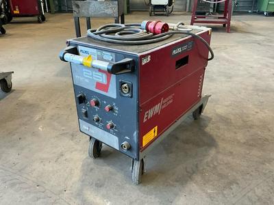 Overzichtsfoto van EWM Mira 251 MIG welding machine