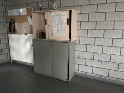 Overview picture of storage cabinet (2x)