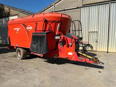 Overview picture of 2014 Kuhn EUV 273 Mengvoerwagen