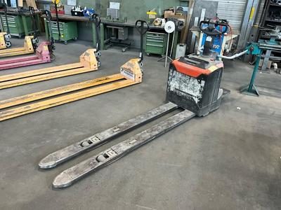 Übersichtsbild von 2015 BT LPE250 electric pallet truck