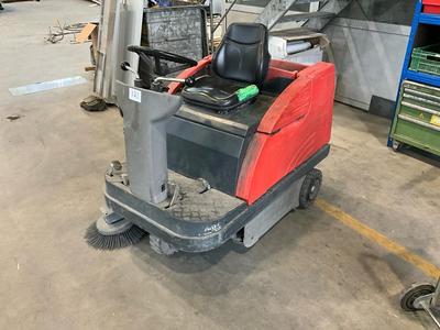 Übersichtsbild von Hako Jonas 980 V broom car