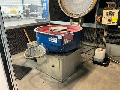 Overzichtsfoto van 2000 USF CD-300 polishing machine