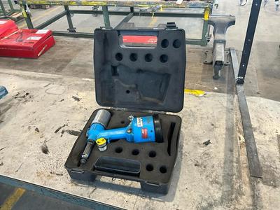 Overzichtsfoto van Avdel 742 Pneumatic air rivet gun