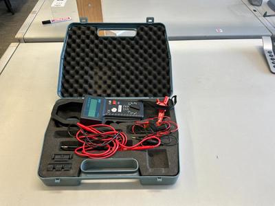 Översiktsbild av MW MX 1200S digital multimeter med strömtång