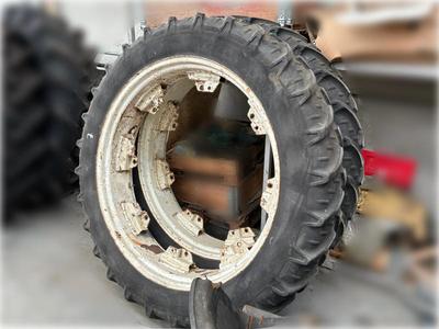 Overview picture of Kléber Super 3 - 12.4R46 tractor tire on rim (2x)