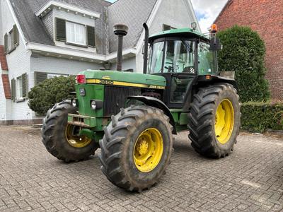 Overview picture of 1989 John Deere 3650 four-wheel drive vintage tractor