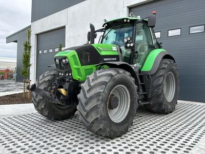 Overview picture of 2015 Deutz-Fahr 7250 TTV four-wheel drive agricultural tractor