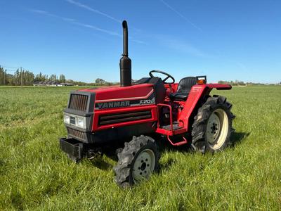 Overview picture of Yanmar F20D four-wheel drive mini tractor