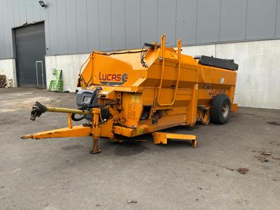 Overview picture of 2017 Lucas G Castor+80G Straw Blower-Feed Mixer