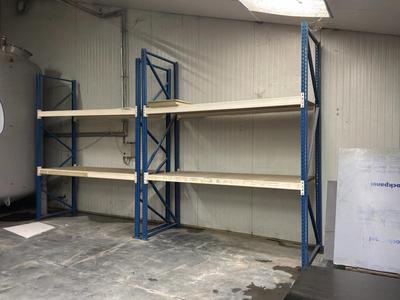 Overview picture of Pallet rack (2x)