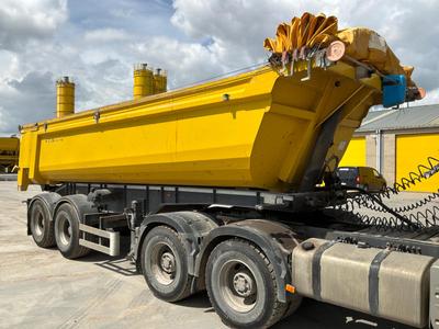Overview picture of 2015 Galtrailer B2PS Tipper trailer