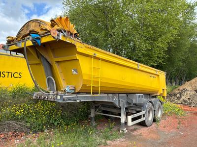 Overview picture of Galtrailer tipper trailer