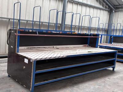 Overview picture of Professional packing table