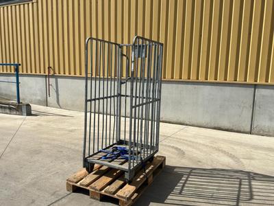 Overview picture of Postal carts (3x)