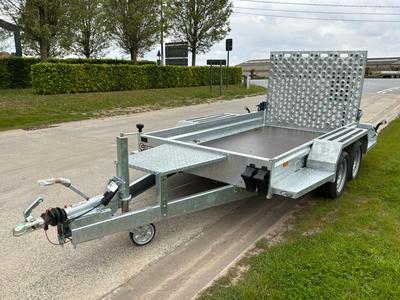 Overview picture of 2025 Saris C2C machine transport trailer