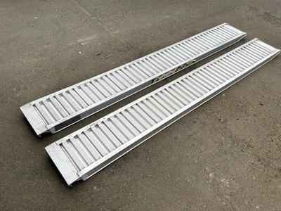Overview picture of 2024 Tecno Taglio RA.75X25NBG set of aluminum ramps