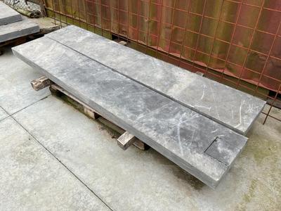 Overview picture of bluestone (4x)
