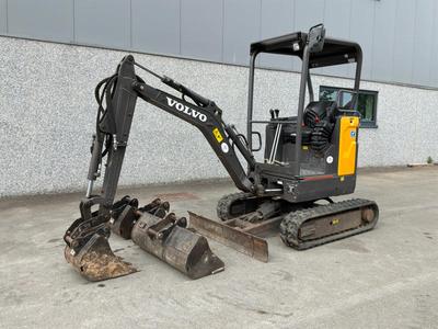Overview picture of 2021 Volvo ECR18E Midi Excavator