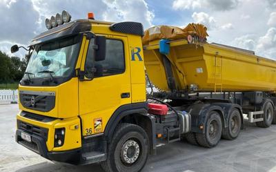 Overview picture of Volvo tractor with trailer