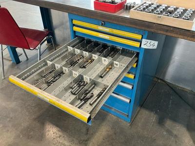 Overzichtsfoto van Various milling, drilling, cutting tools