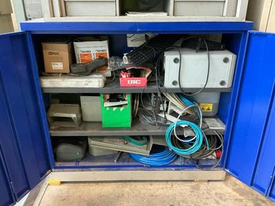 Overzichtsfoto van Various spare parts