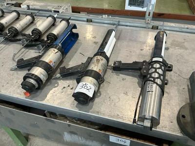 Overzichtsfoto van Mixpac TS488XO pneumatic sealant gun (3x)