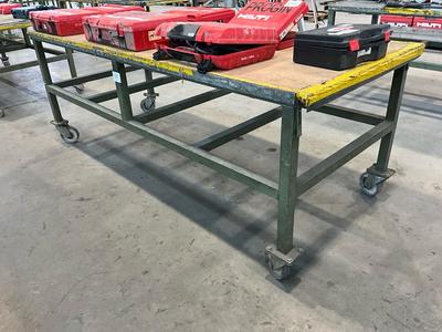 Immagine panoramica di mobile workbench (4x)