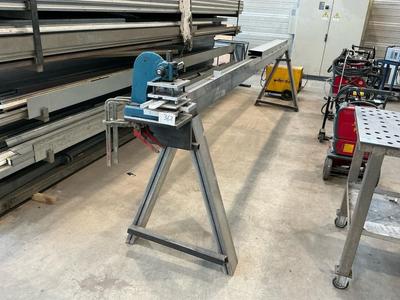 Immagine panoramica di Raico rubber profile cutter
