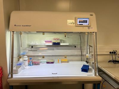 Overzichtsfoto van STARLAB GuardOne Hotte PCR